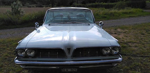 Pontiac Bonneville 3 of 10