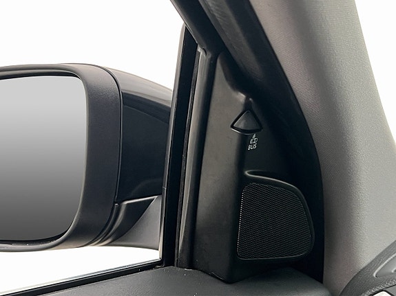 Volvo XC60 12 of 27