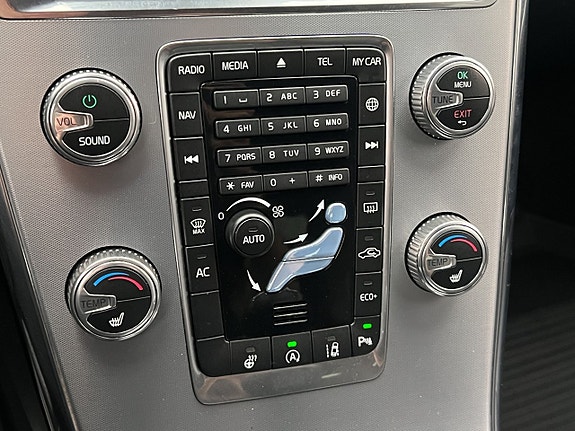Volvo XC60 23 of 27