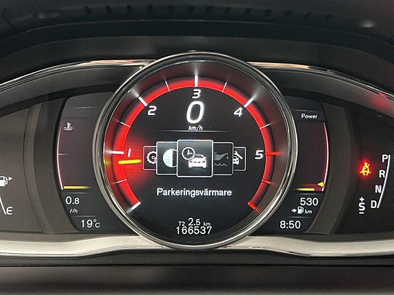 Volvo XC60 10 of 27