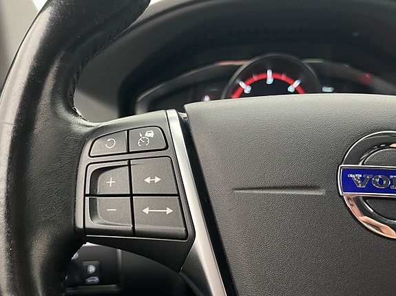 Volvo XC60 25 of 27