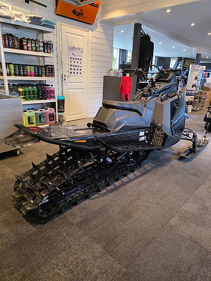 Polaris 9R Rmk Khaos 146" 7S DISPLAY OMG LEV 5 of 10