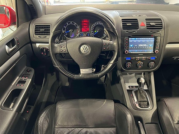 Volkswagen Golf V 12 of 24