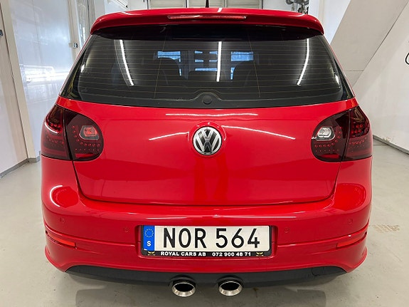 Volkswagen Golf V 6 of 24
