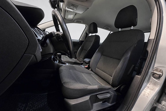 Volkswagen Golf VII 10 of 26