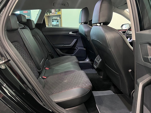 Seat Leon 12 of 24