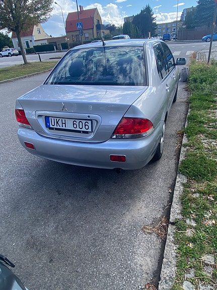 Mitsubishi Lancer 3 of 7