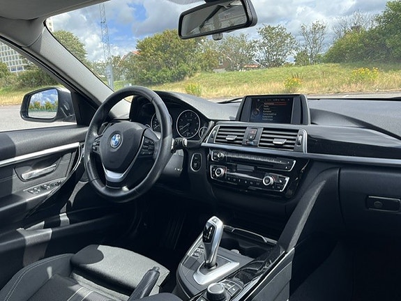 BMW 320d 16 of 30