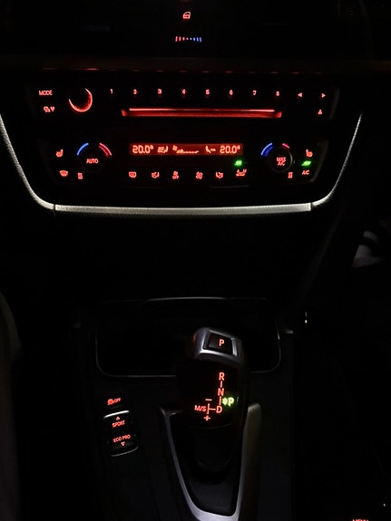 BMW 320d 24 of 30