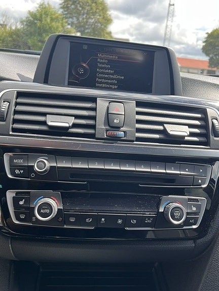 BMW 320d 25 of 30