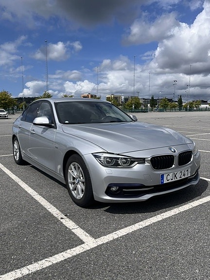 BMW 320d 2 of 30