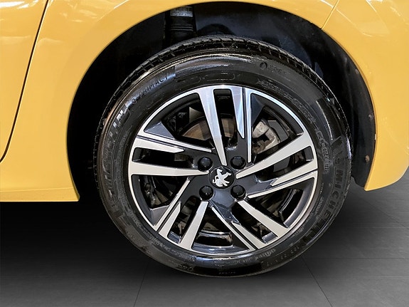 Peugeot 208 15 of 15