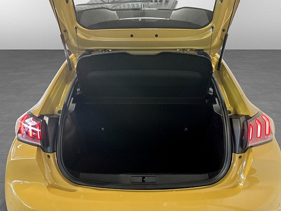 Peugeot 208 13 of 15