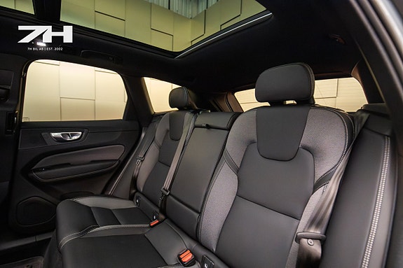 Volvo XC60 19 of 22