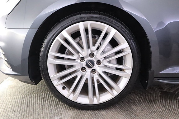 Audi A4 9 of 22