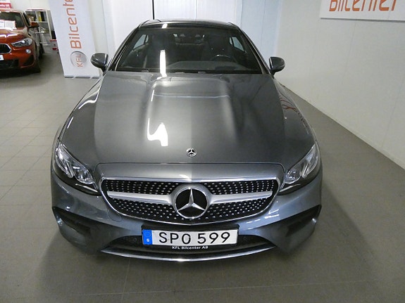 Mercedes-Benz E200 11 of 25