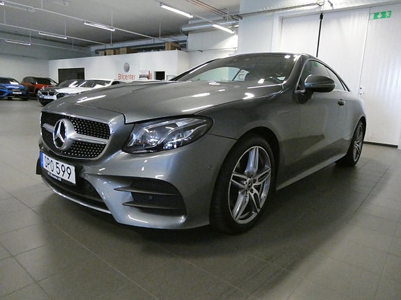 Mercedes-Benz E200 9 of 25