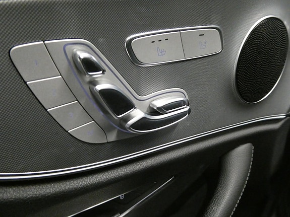 Mercedes-Benz E200 17 of 25