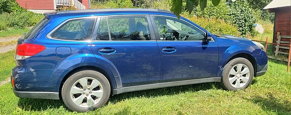 Subaru Outback 4 of 7