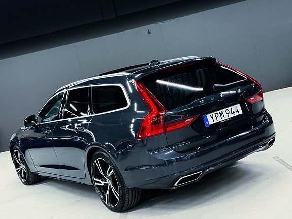 Volvo V90 24 of 28
