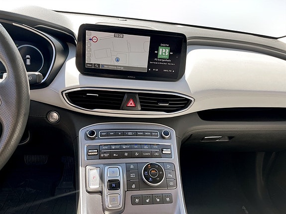 Hyundai Santa Fe 9 of 21