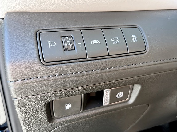 Hyundai Santa Fe 18 of 21