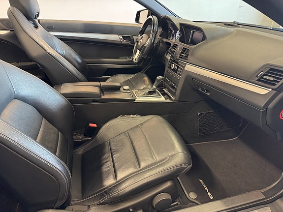Mercedes-Benz E200 9 of 18