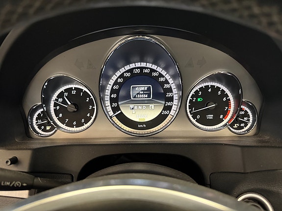 Mercedes-Benz E200 18 of 18