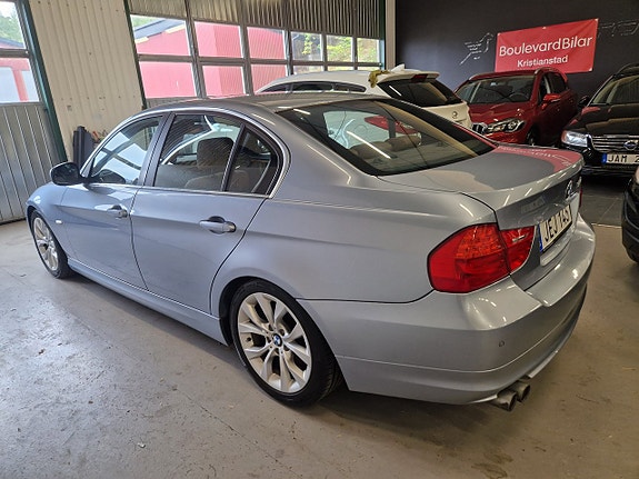 BMW 325i 18 of 19