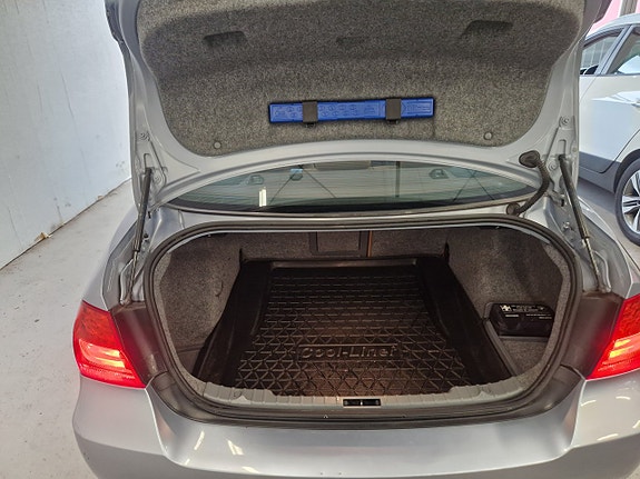 BMW 325i 15 of 19