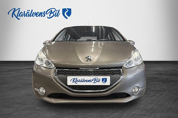 Peugeot 208 4 of 15
