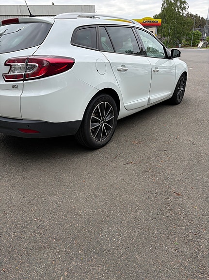Renault Megane III 3 of 3