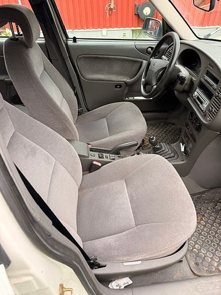 Saab 9-3 5 of 5