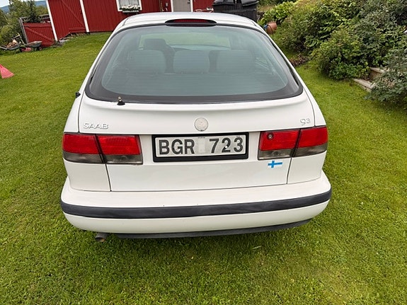 Saab 9-3 4 of 5