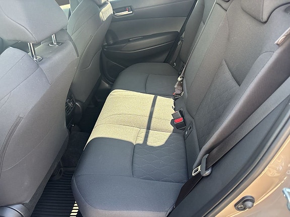 Toyota Corolla Cross 8 of 13