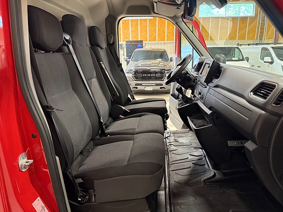 Renault Master 12 of 15