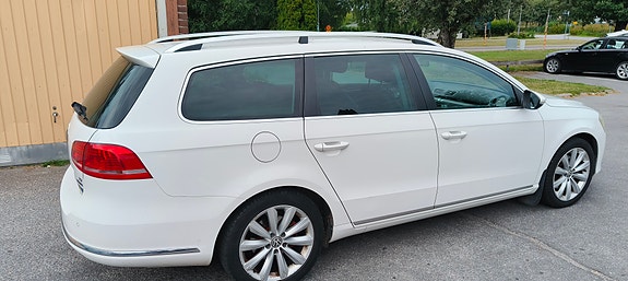 Volkswagen Passat 3 of 8