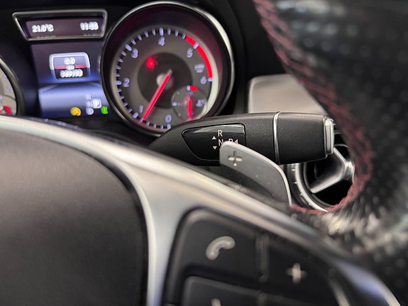 Mercedes-Benz CLA220 10 of 16