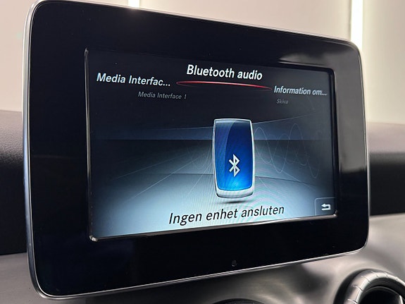 Mercedes-Benz CLA220 13 of 16