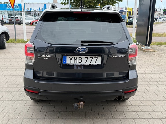 Subaru Forester 5 of 30
