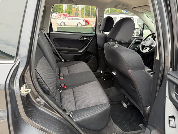 Subaru Forester 8 of 30