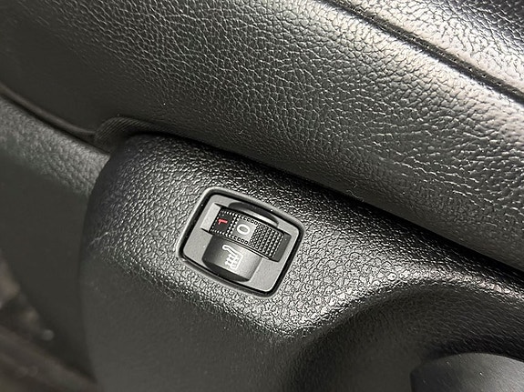 Peugeot e-Expert 14 of 23