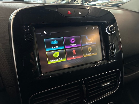 Renault Clio 20 of 23