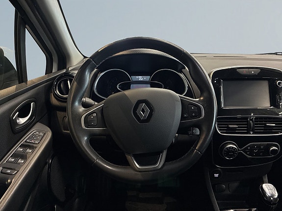 Renault Clio 9 of 23