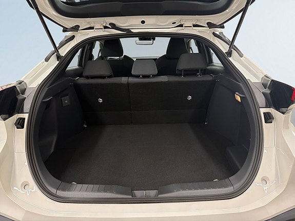 Toyota C-HR 12 of 23