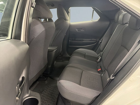 Toyota C-HR 13 of 23