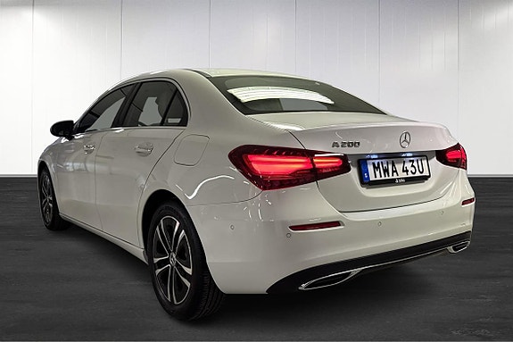 Mercedes-Benz A200 4 of 19