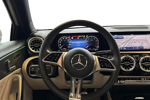 Mercedes-Benz A200 10 of 19