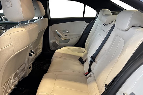 Mercedes-Benz A200 15 of 19