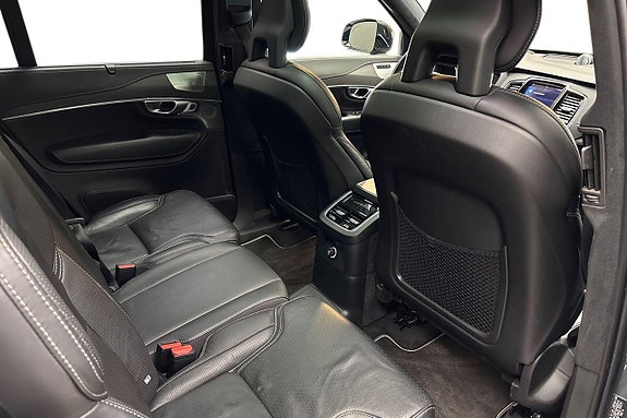 Volvo XC90 14 of 18